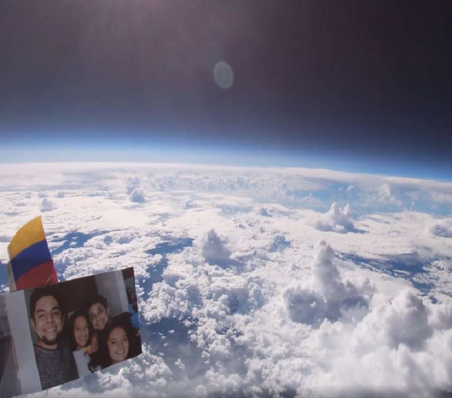 Colombiano grabó la Tierra con una cámara pegada a un globo de helio