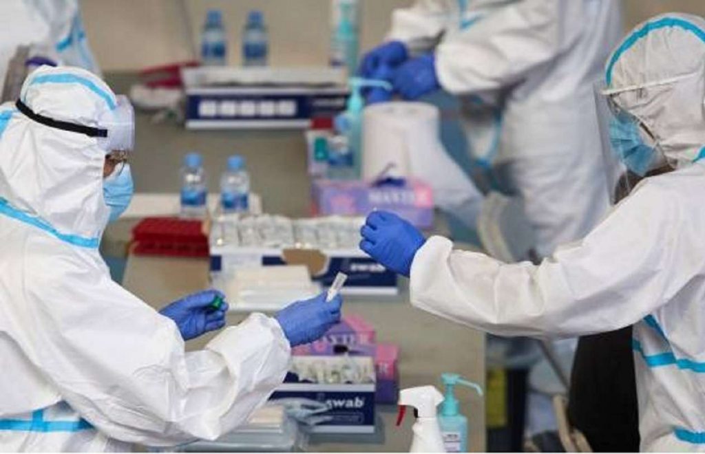 Más de 3 mil enfermos tras fuga de una bacteria de un laboratorio en China