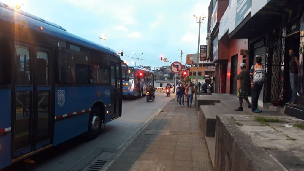 Bloqueos en el centro Conductores del MIO protestan por falta de pago