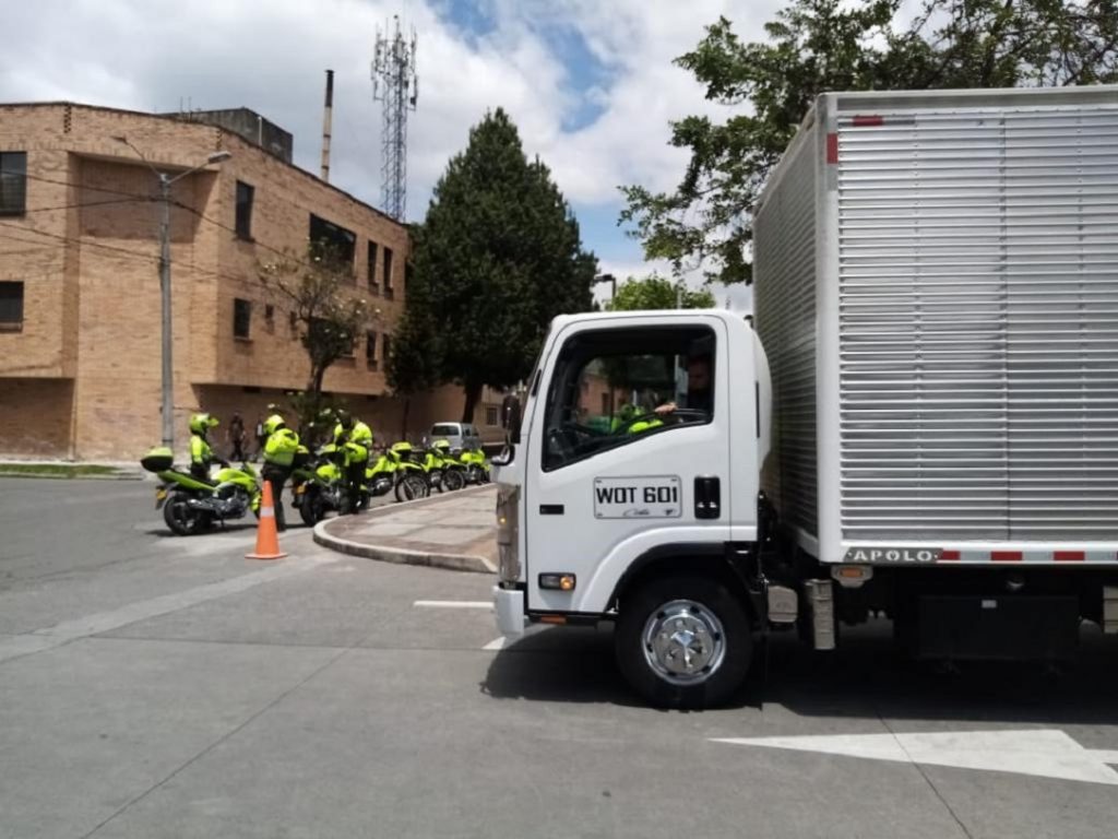 Asaltaron un carro de transporte de vacunas anticovid en Bogotá