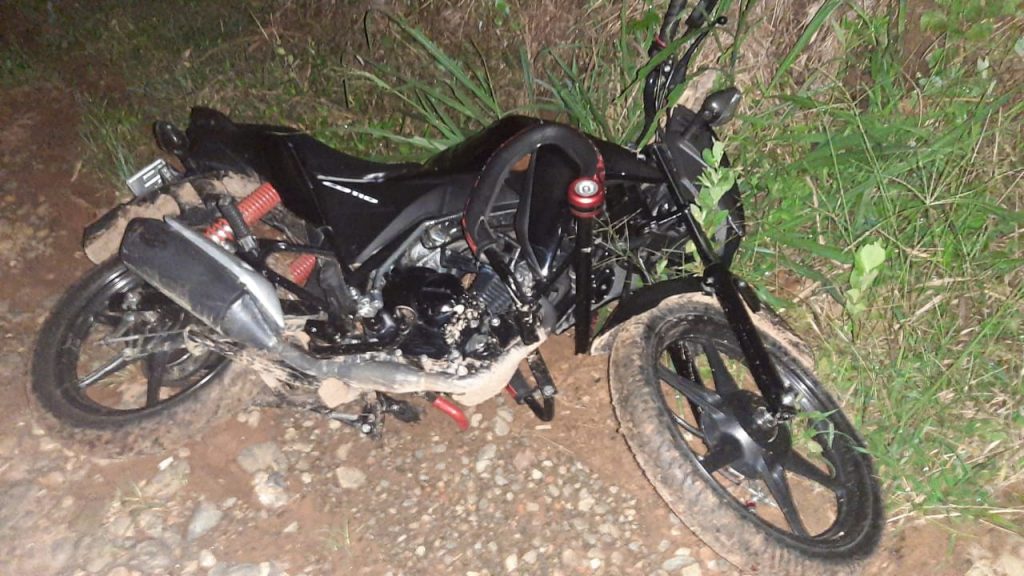 Mataron a dos hombres a punta de machete en Caicedonia