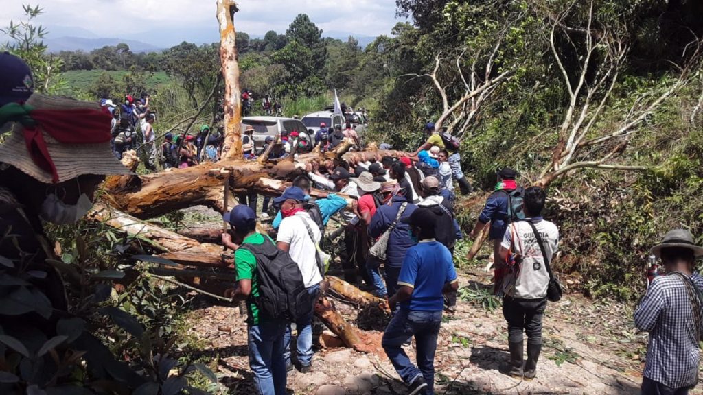 Ataque a minga indígena deja varios heridos en el Cauca