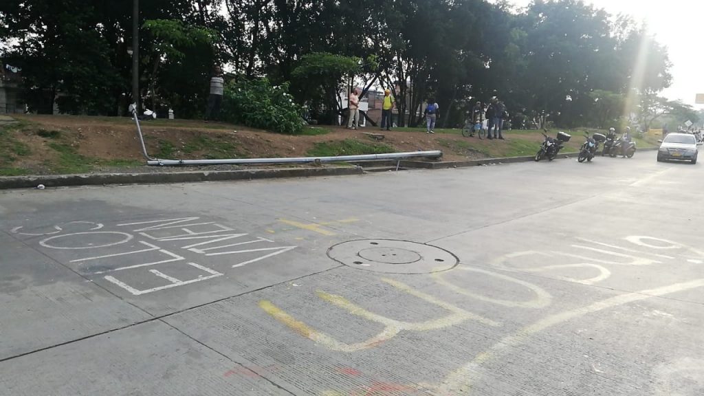 Intentan bloquear Paso del Comercio este jueves