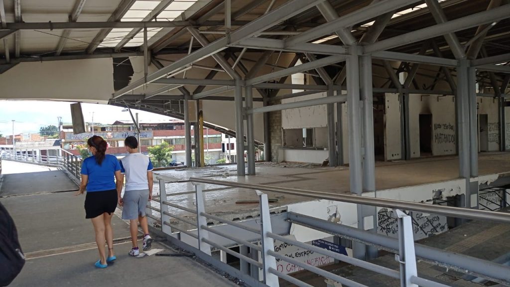 Así se encuentra la estación Paso del Comercio del MIO