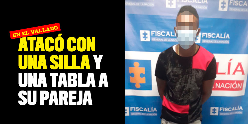 Atacó-con-una-silla-y-una-tabla-a-su-pareja