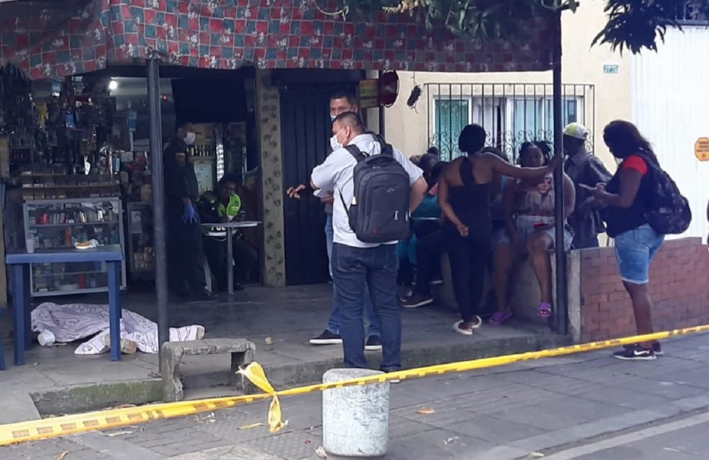 Un muerto en sicariato frente a la cárcel de Villanueva
