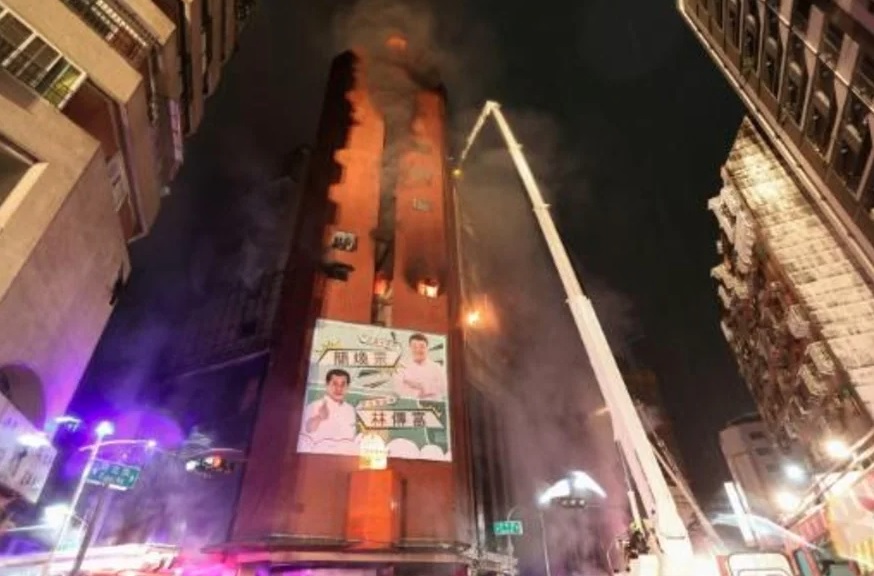 Mujer enfrenta pena de muerte por incendiar un edificio con un incienso