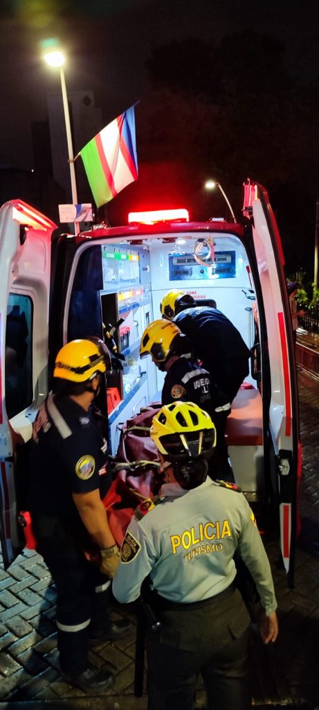 Rescatan con vida a una persona en el río Cali Rescatan con vida a una persona en el río Cali