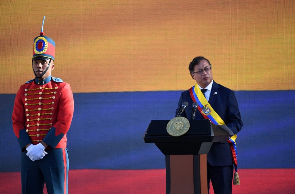 Petro se salió con la suya: sacó la espada de Bolívar