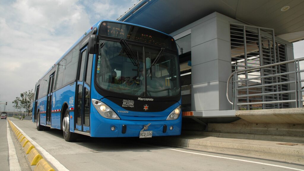 ¿Qué se sabe de la mujer apuñalada dentro de un bus del MIO